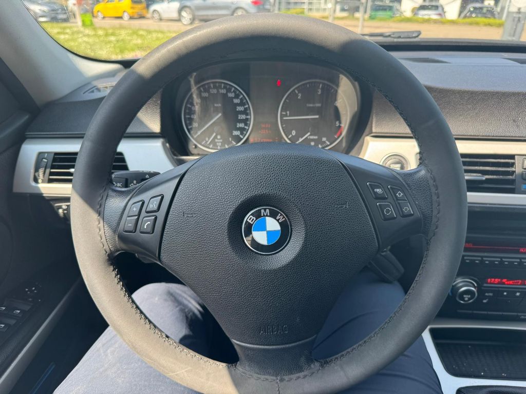 BMW 318 32