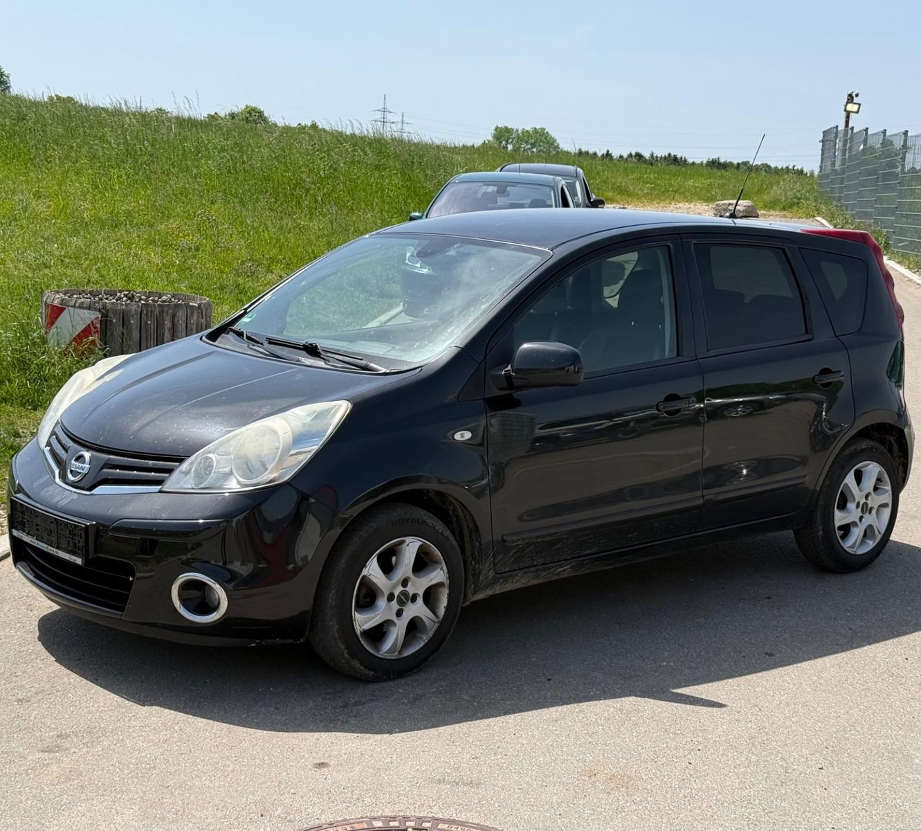 Nissan Note 1.4 *KLIMA*NAVI*LEDER*EURO.5*KEYLESS GO*LM*