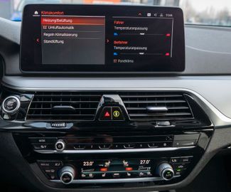 Fahrzeugabbildung BMW 520d Touring 1.HAND|H/K|LED|AHK|ACC|SHZ|LHZ|KAM.