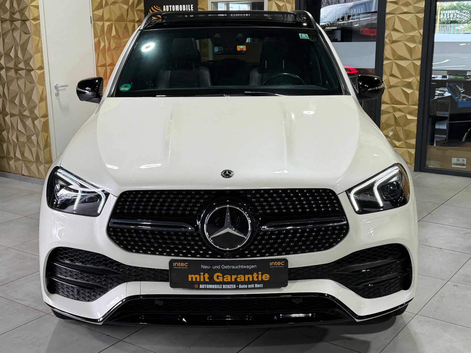 Fahrzeugabbildung Mercedes-Benz GLE 450 /AMG/PANO/BURMESTER/360°/AMBIENTE