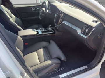 Volvo V60 Plus Bright T6 Recharge Plug-In Hybrid AWD