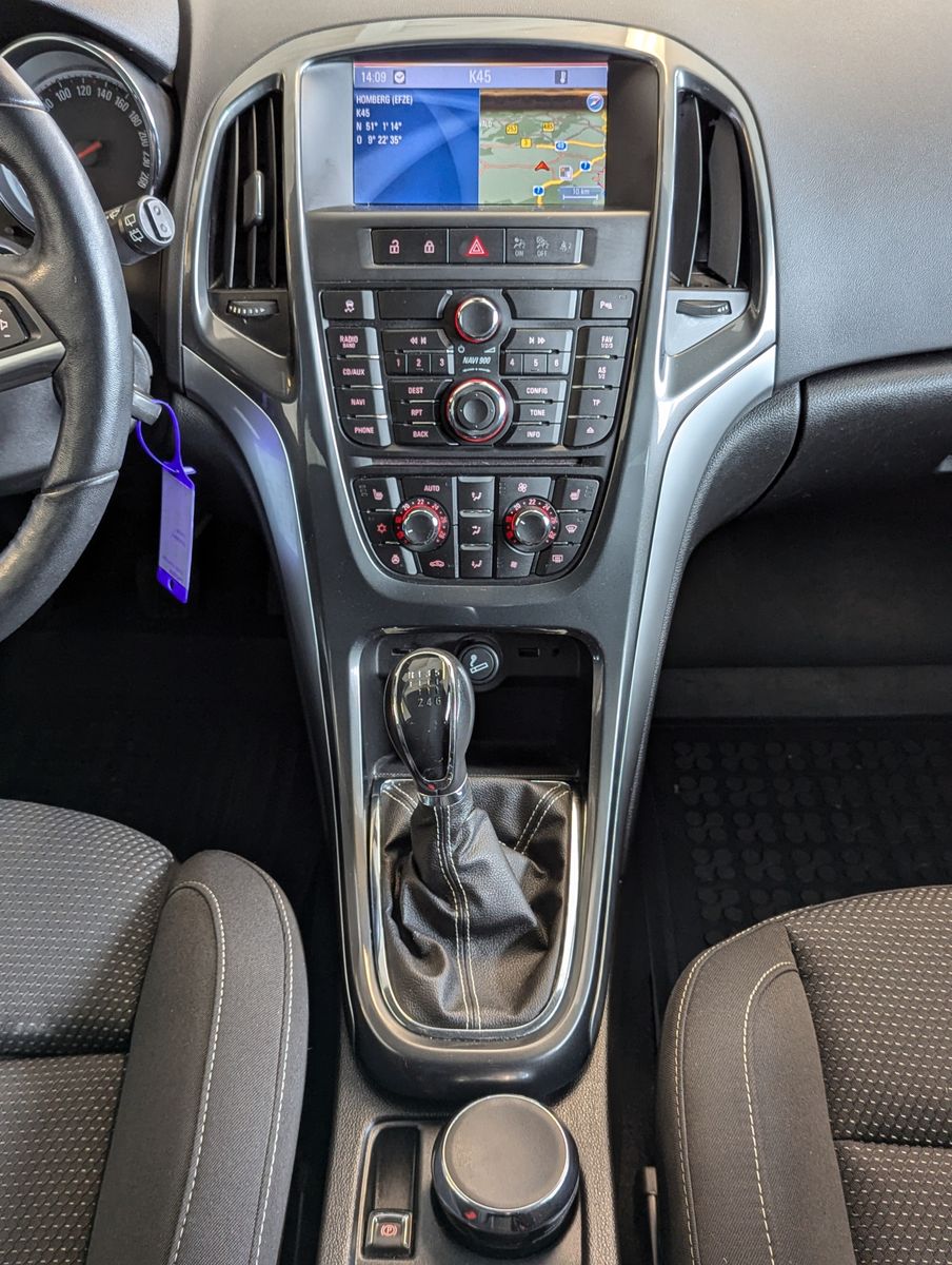 OPEL Astra 2.0 CDTI Innovation Navi Bi-Xenon Tempomat - Image 18