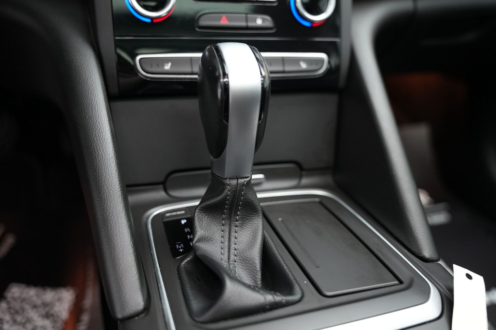 Fahrzeugabbildung Renault Talisman Grandtourer /BOSE/PANORAMA/HUD/ACC