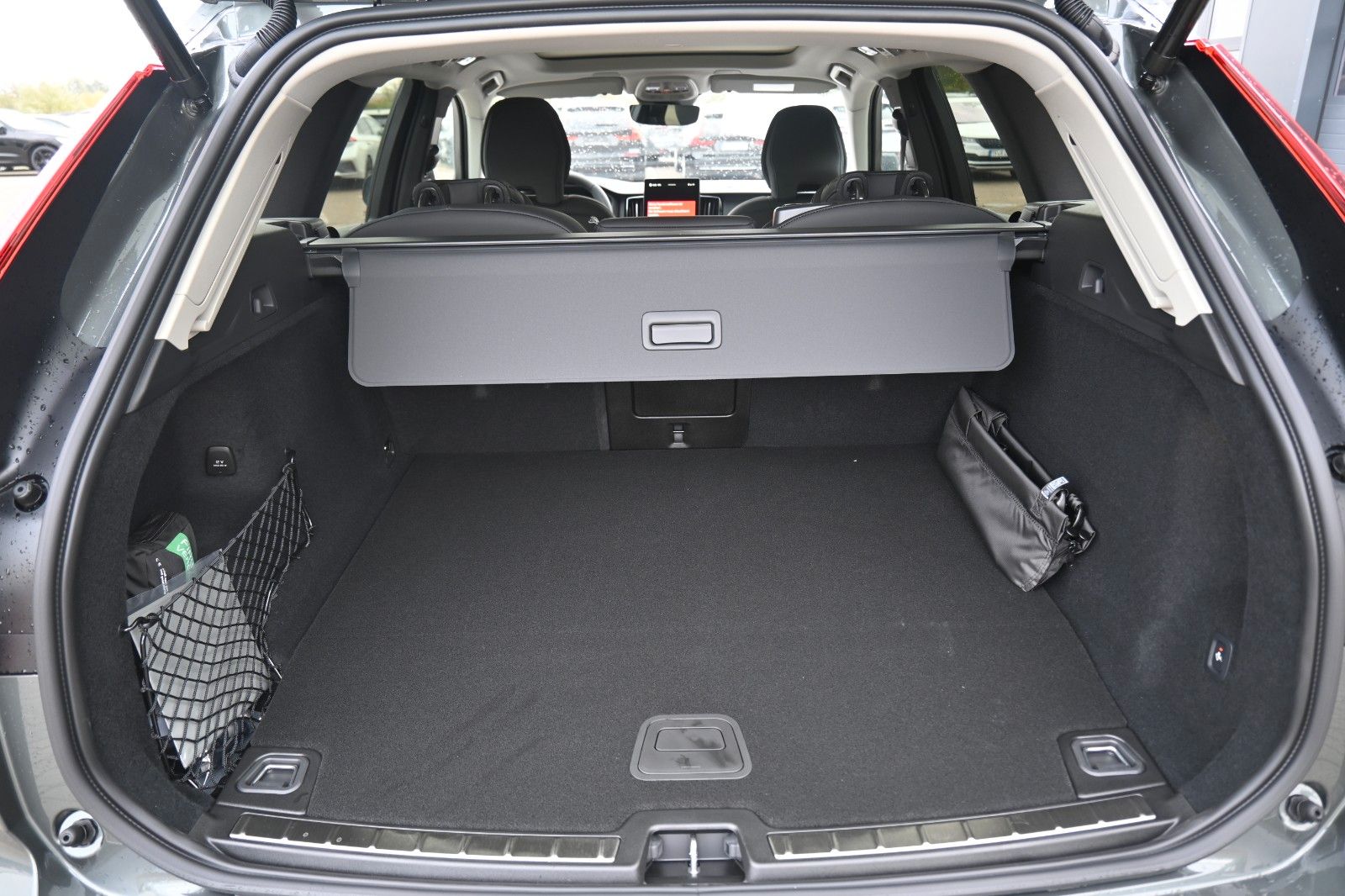 Fahrzeugabbildung Volvo XC60 Recharge T6 AWD Plus Dark