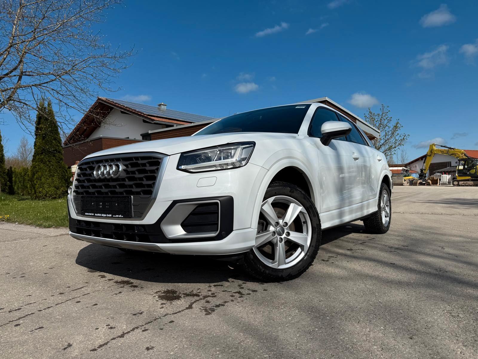 Audi Q2 sport / NAVI / LED / PDC