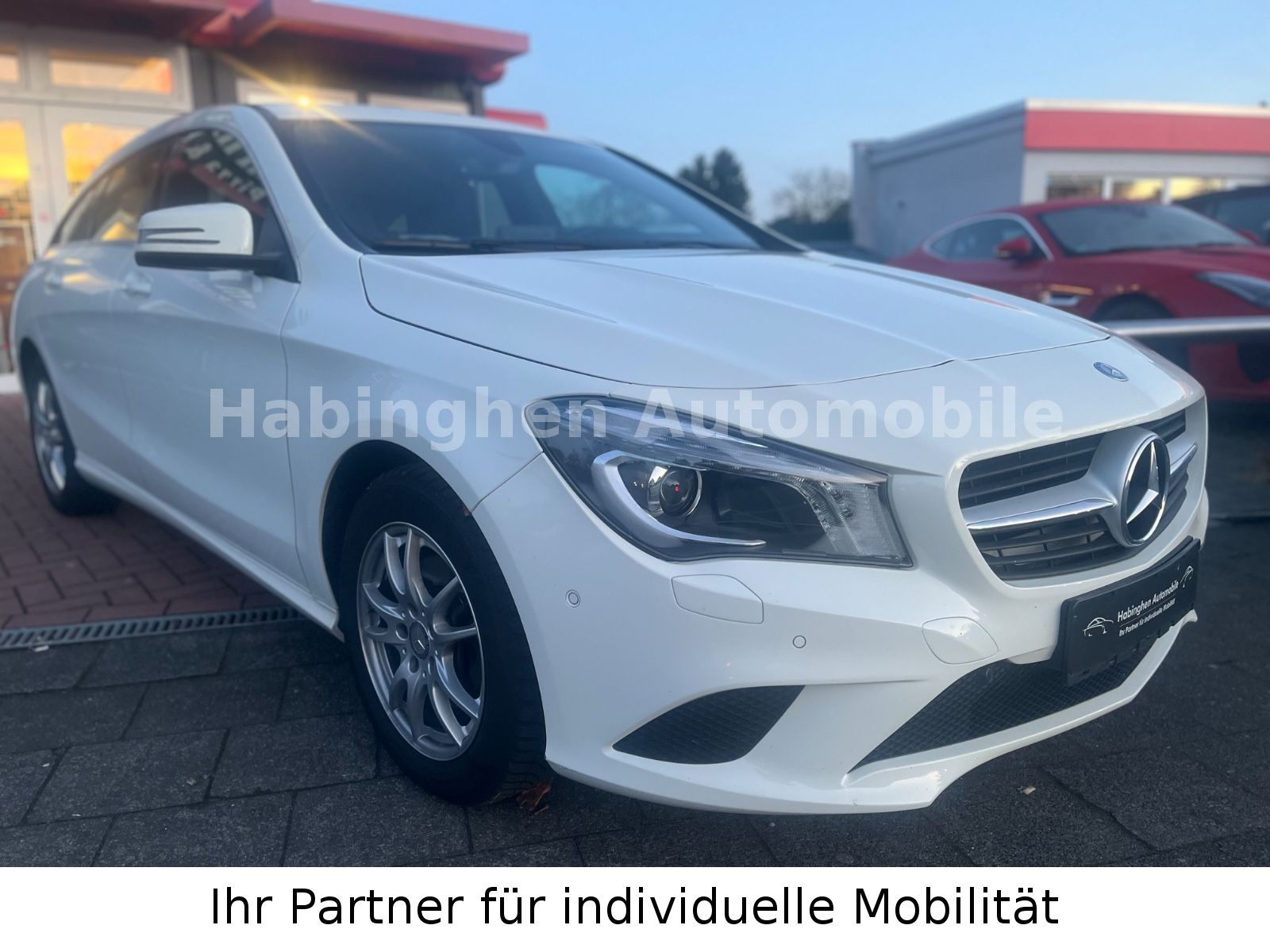 MERCEDES-BENZ CLA 200 Shooting Brake