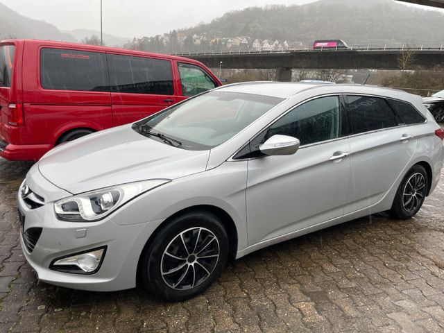 Hyundai i40 cw 5 Star Edition Kombi mit AHK