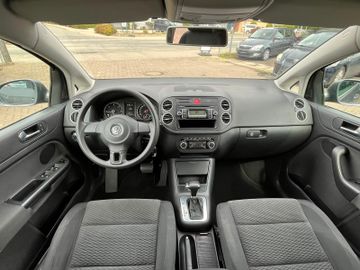 Volkswagen Golf - 10