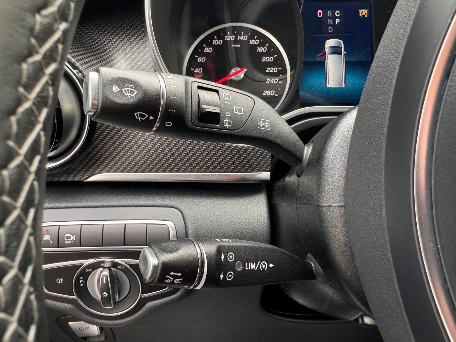 Fahrzeugabbildung Mercedes-Benz V 300 d AVA ED AMG AHK2,5to DISTRONIC