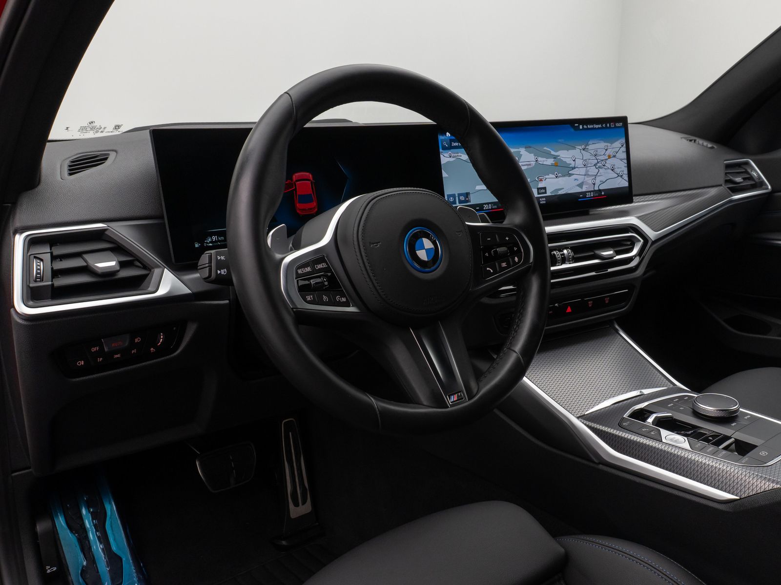 Fahrzeugabbildung BMW 330e M Sport HUD DAB PDC Geschwindigkeitsreg