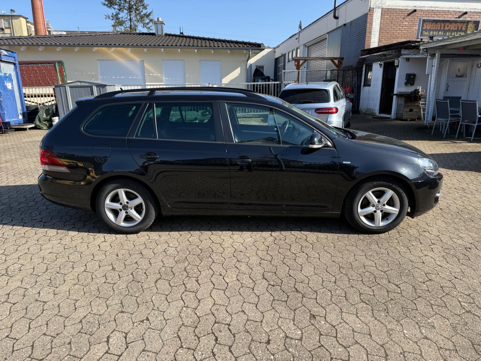 Volkswagen Golf VI  Match PANOR,KLIMTRO,SITZHZ,1HD