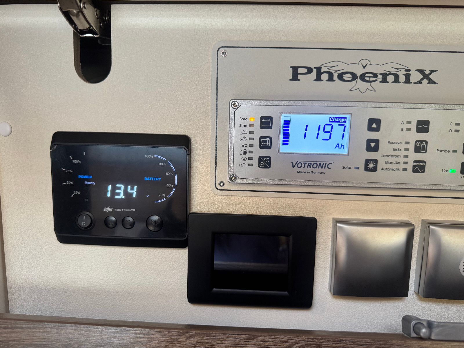 Fahrzeugabbildung Phoenix Top-Alkoven 8800 GSX Modell 2025