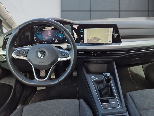 Golf VIII Variant 2.0 TDI Life *NAVI*DAB+*LED*SH