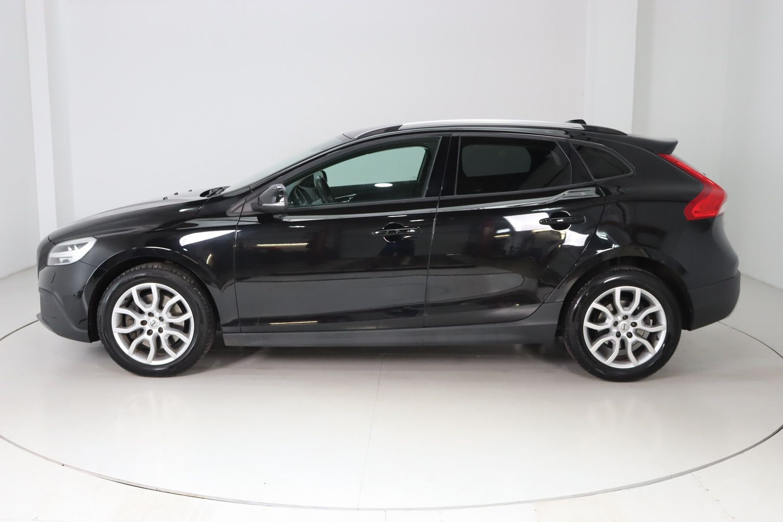 Fahrzeugabbildung Volvo V40 Cross Country * LED * Navi * RFK