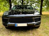 Porsche Cayenne 2019 Modell - AHK - PANO-LED- - Porsche Cayenne Gebrauchtwagen in Köln