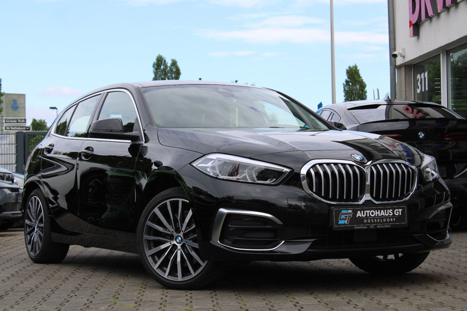 BMW 120i Sport Line/Leder/Klima/Navi/LiveCockpro