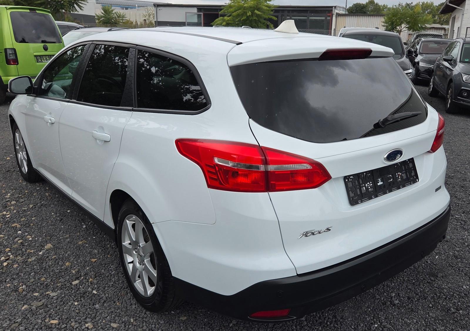 Ford Focus 2015 — photo 6