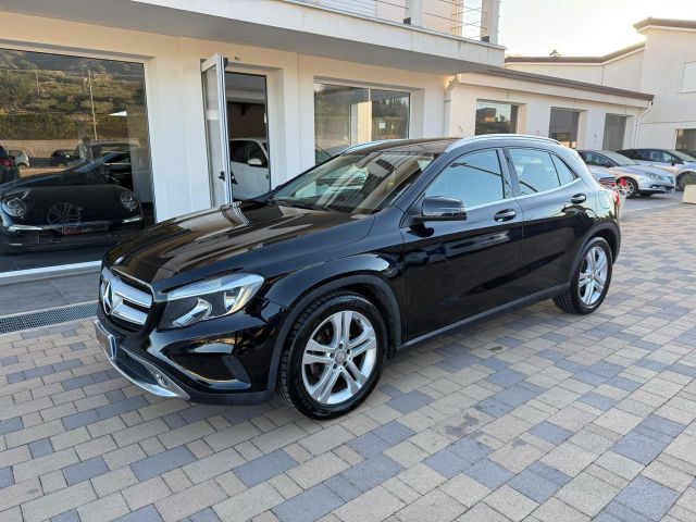MERCEDES-BENZ Mercedes-benz GLA 180 d Sport