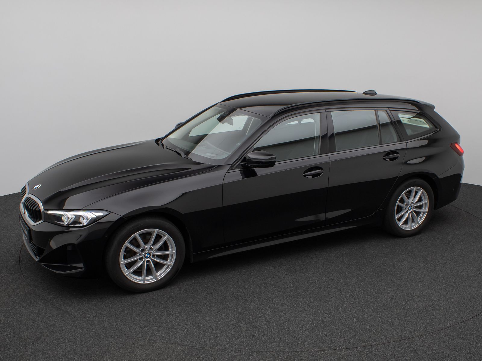 Fahrzeugabbildung BMW 320d xD Kamera HUD DAB CockPitPro Stop&Go AHK