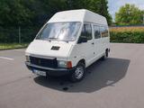 Renault Camper Campingvan Renault Trafic 1 - Renault Trafic mit Benzin-Antrieb