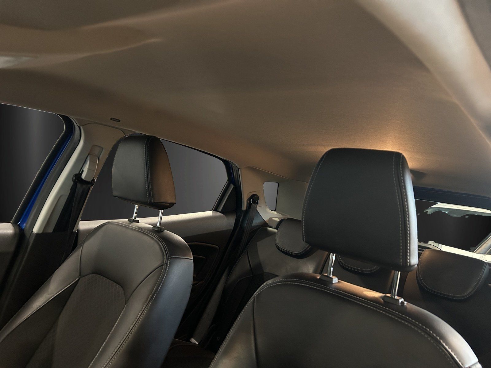 Fahrzeugabbildung Ford EcoSport 1.0 EcoBoost Titanium