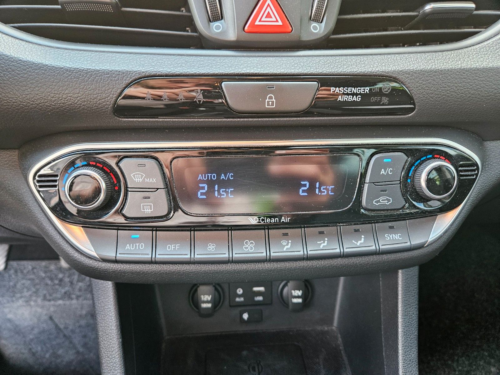 Fahrzeugabbildung Hyundai i30 1.4 T-GDI Intro LED NAVI RFK