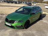 Skoda Octavia 2.0 Combi VRS 230PS*NAVI*ALU*LED*AHK*S/S - Skoda Octavia: Grün