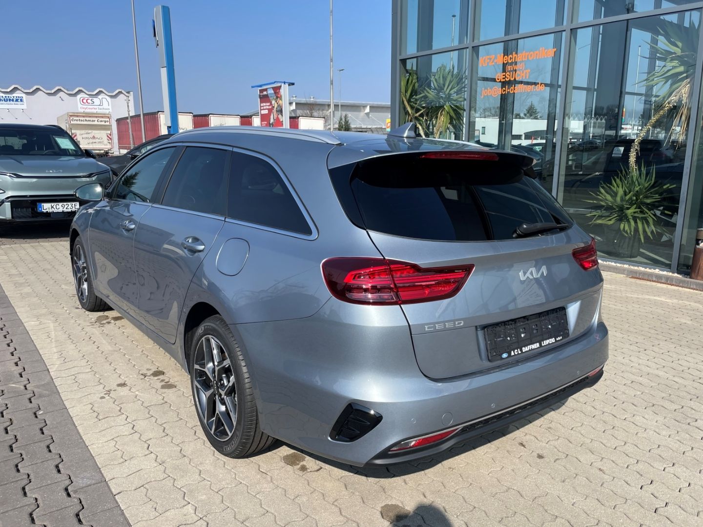 Fahrzeugabbildung Kia Ceed_sw Ultimate Navi Soundsystem JBL LED ACC