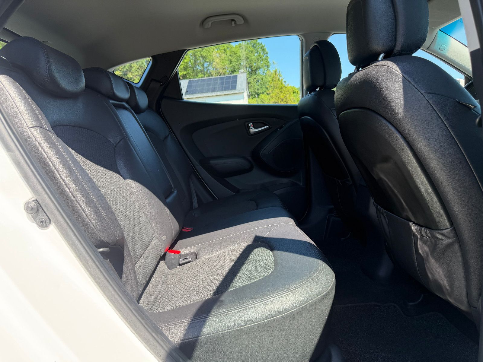 HYUNDAI ix35 2.0D AWD Bi-XENON/PDC/KLIMAA – Foto 12