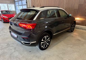 Volkswagen T-Roc - 8