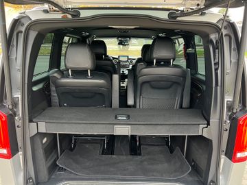 Mercedes V 220 - 6