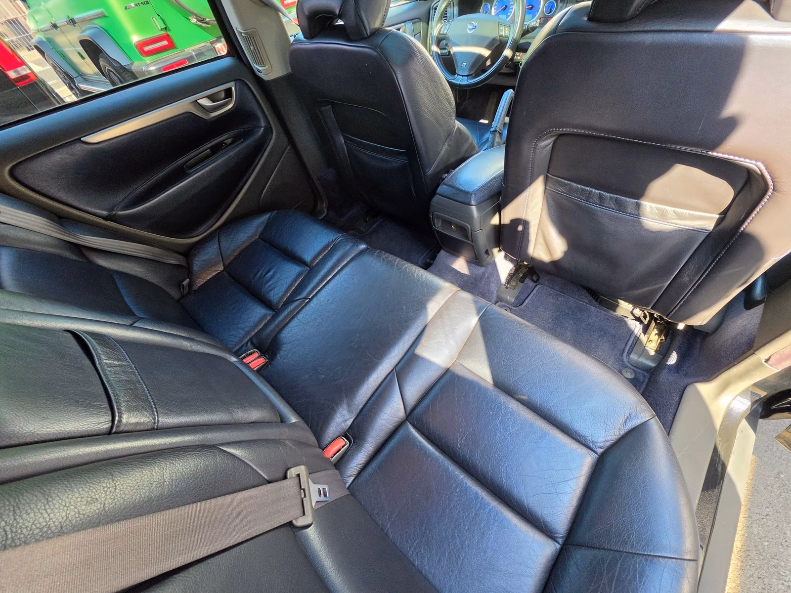 VOLVO V70 - R GEARTRONIC - CUIR - AUTO - 299 CV