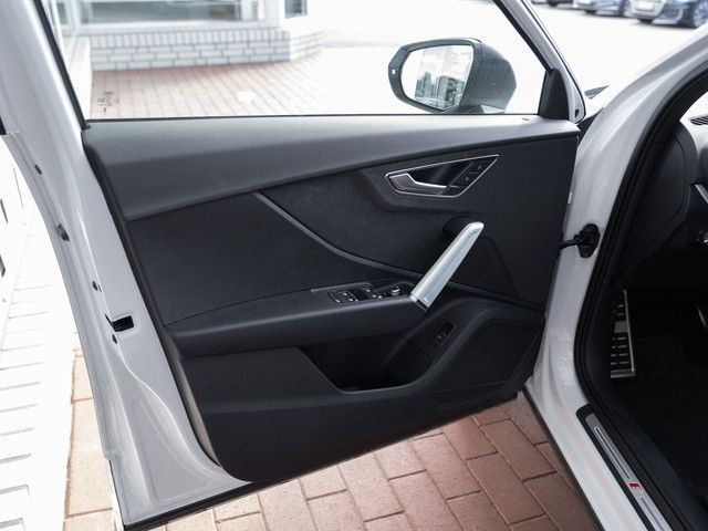 Q2 35 TFSI S line RFK+NAVI+MATRIX