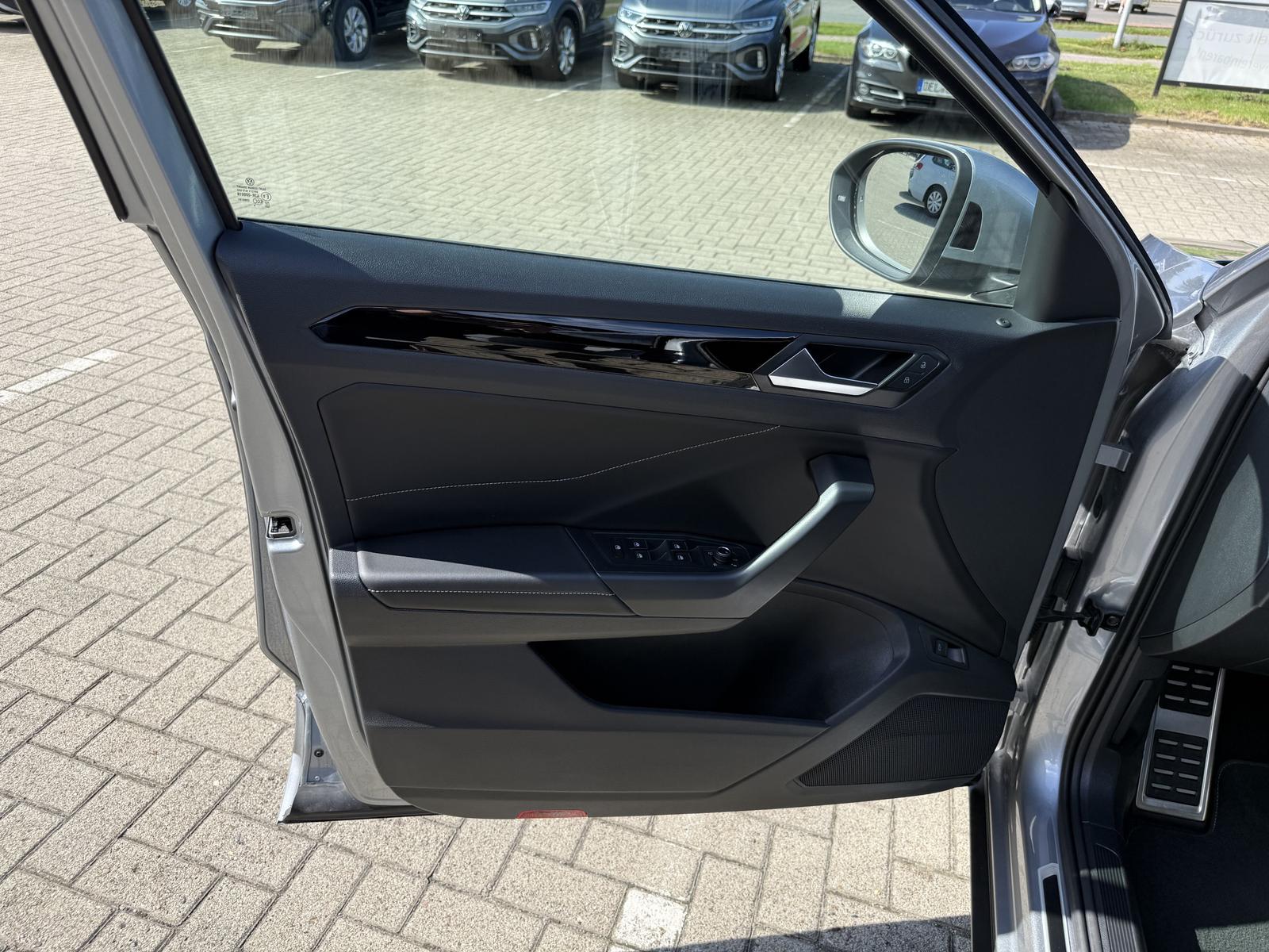 Volkswagen T-Roc R-Line,18-Zoll,IQ-Drive,R.Kam,Kessy,Side., миниатюра 14