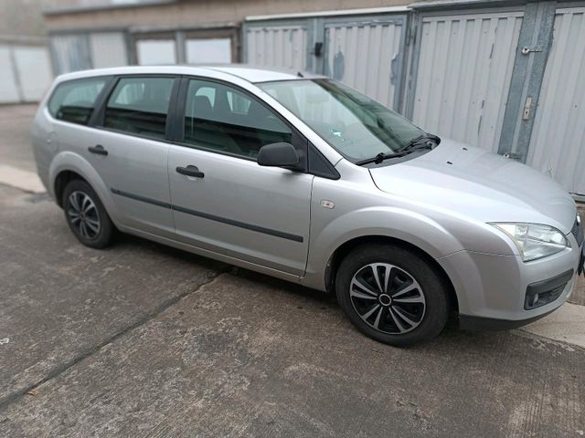 Ford Wenig Kilometer - Ford Focus 1.6 - TÜV Neu