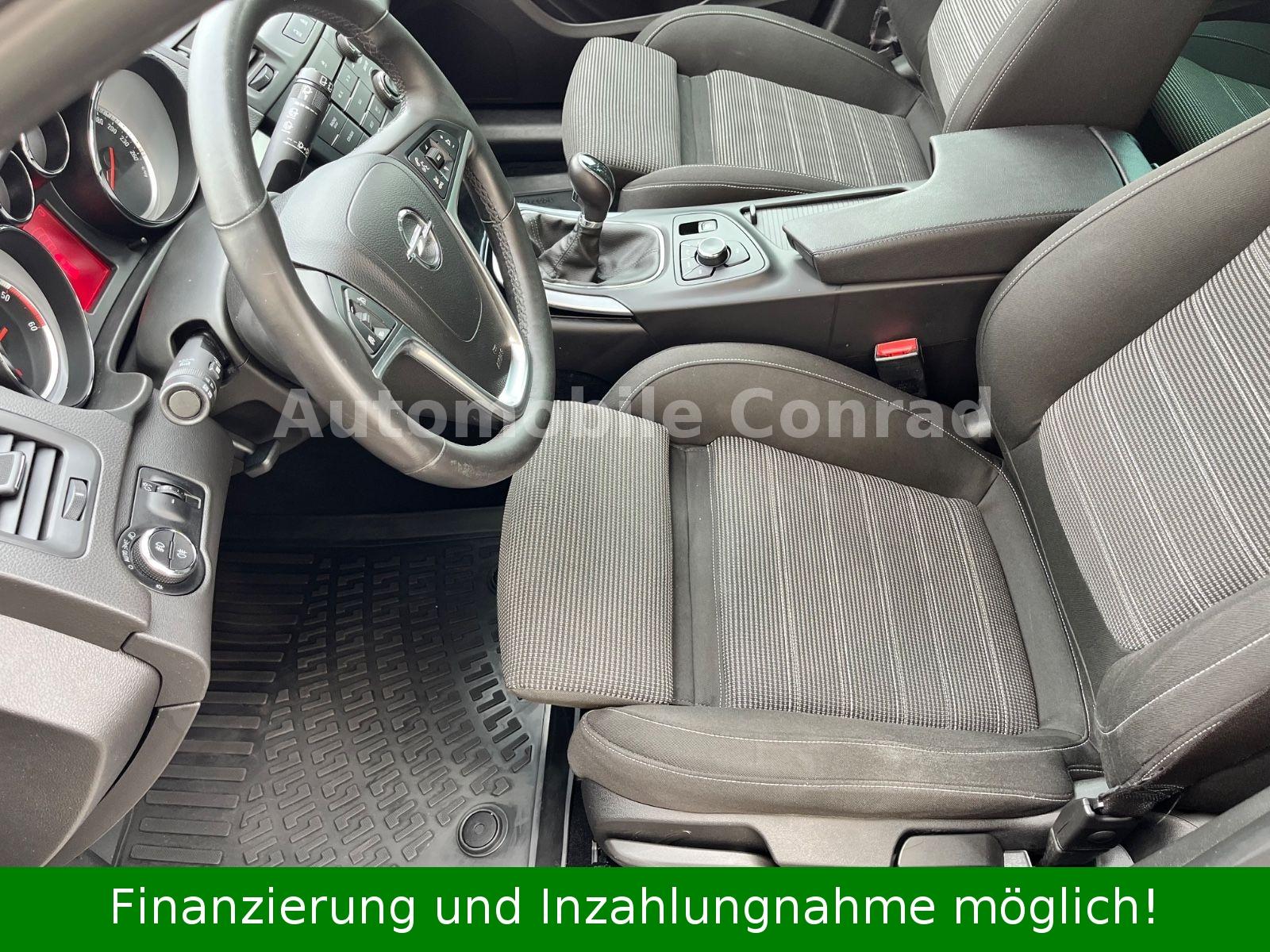 Opel Insignia 2013 — photo 14