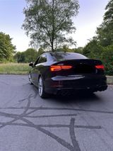 Audi S3 8V Limousine *Black Edition* - Audi S3: 8 L