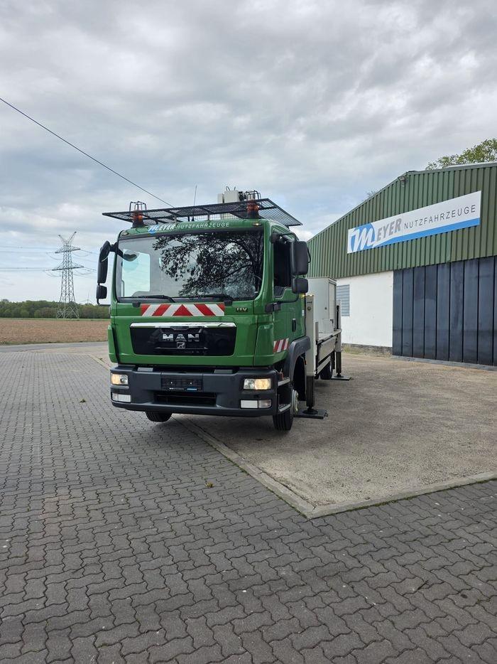 MAN 8.180 TGL 4x2 BB Blumenbecker Hubarbeitsbühne