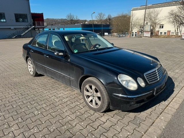 Mercedes-Benz E 220 CDI ELEGANCE