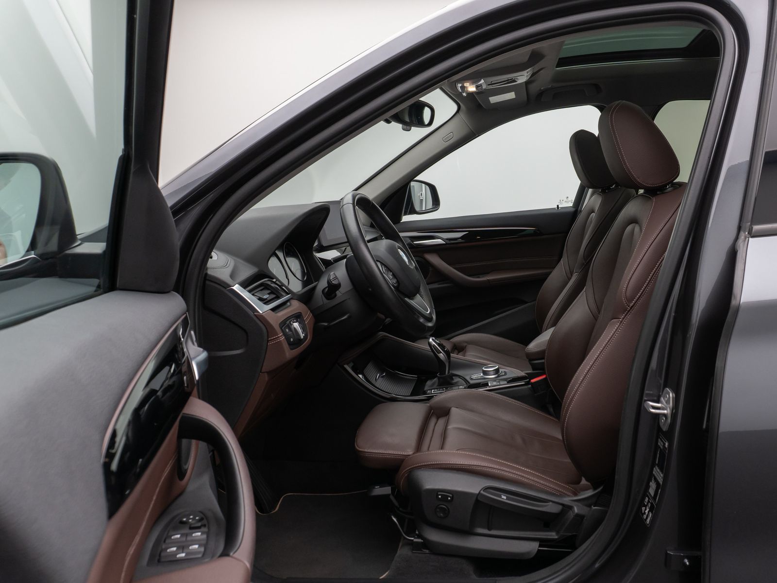 Fahrzeugabbildung BMW X1 xD20d Sport Line Kamera Panorama HUD DAB AHK
