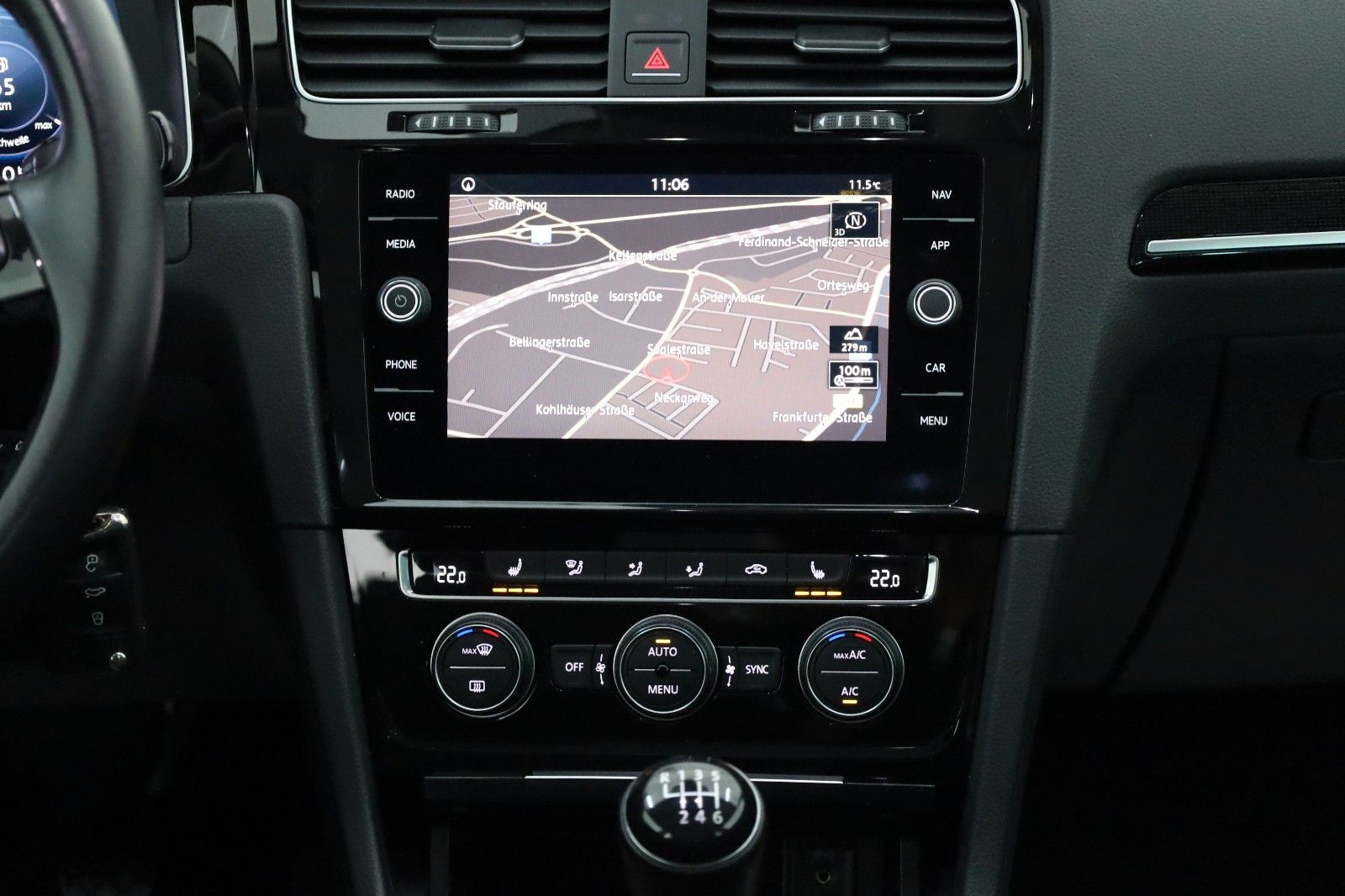 Fahrzeugabbildung Volkswagen Golf VII Variant Highline,Navi,LED,SH,ACC,AHK+WR