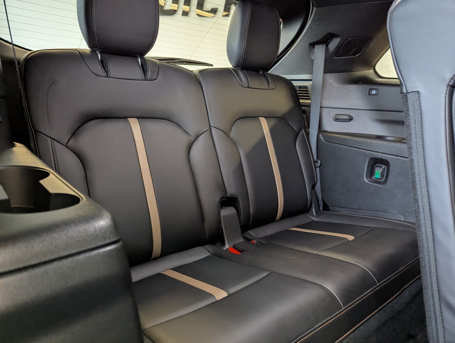 MAZDA CX-80 2.5 SKYACTIV PHEV 327 HOMURA+ 7-Sitze Pano - Image 18