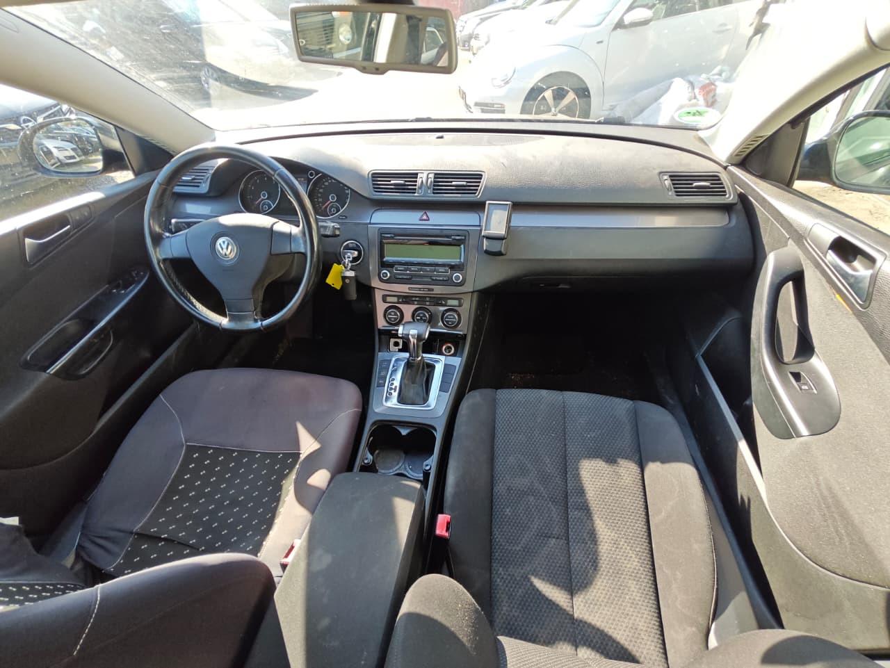 Volkswagen Passat 2009 — photo 16