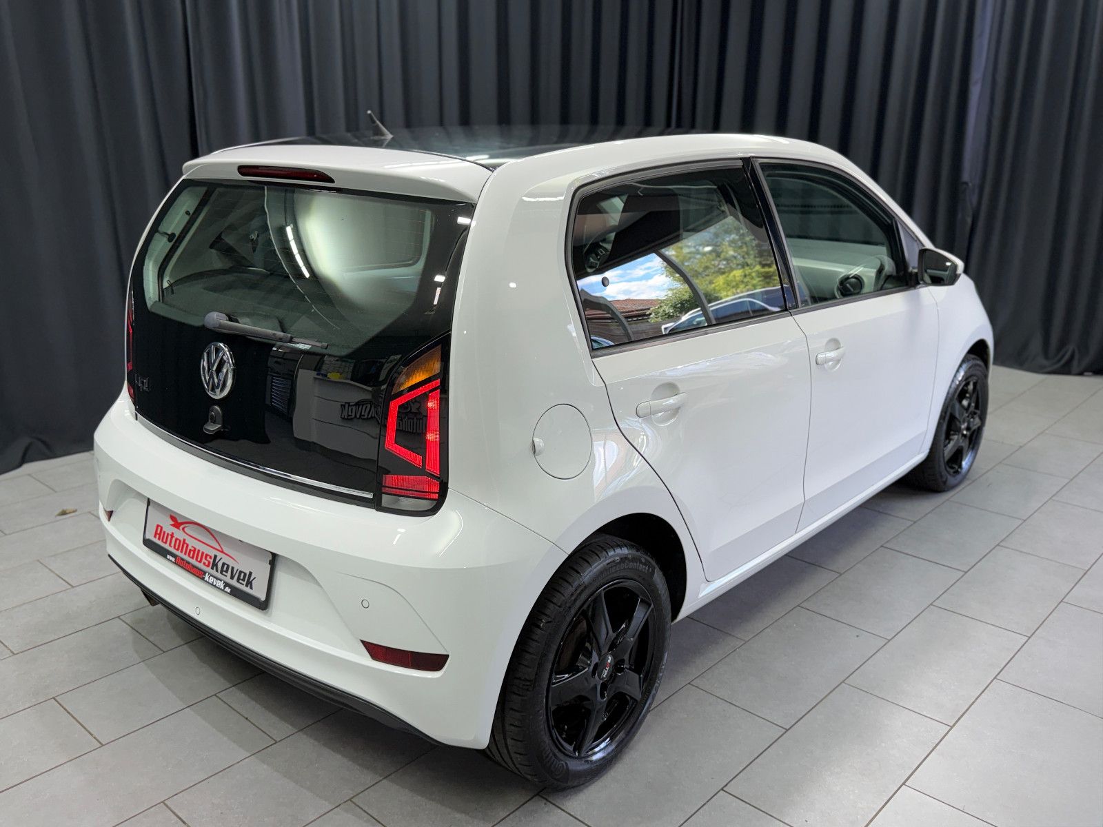 Fahrzeugabbildung Volkswagen up! high up! |KLIMA|PDC