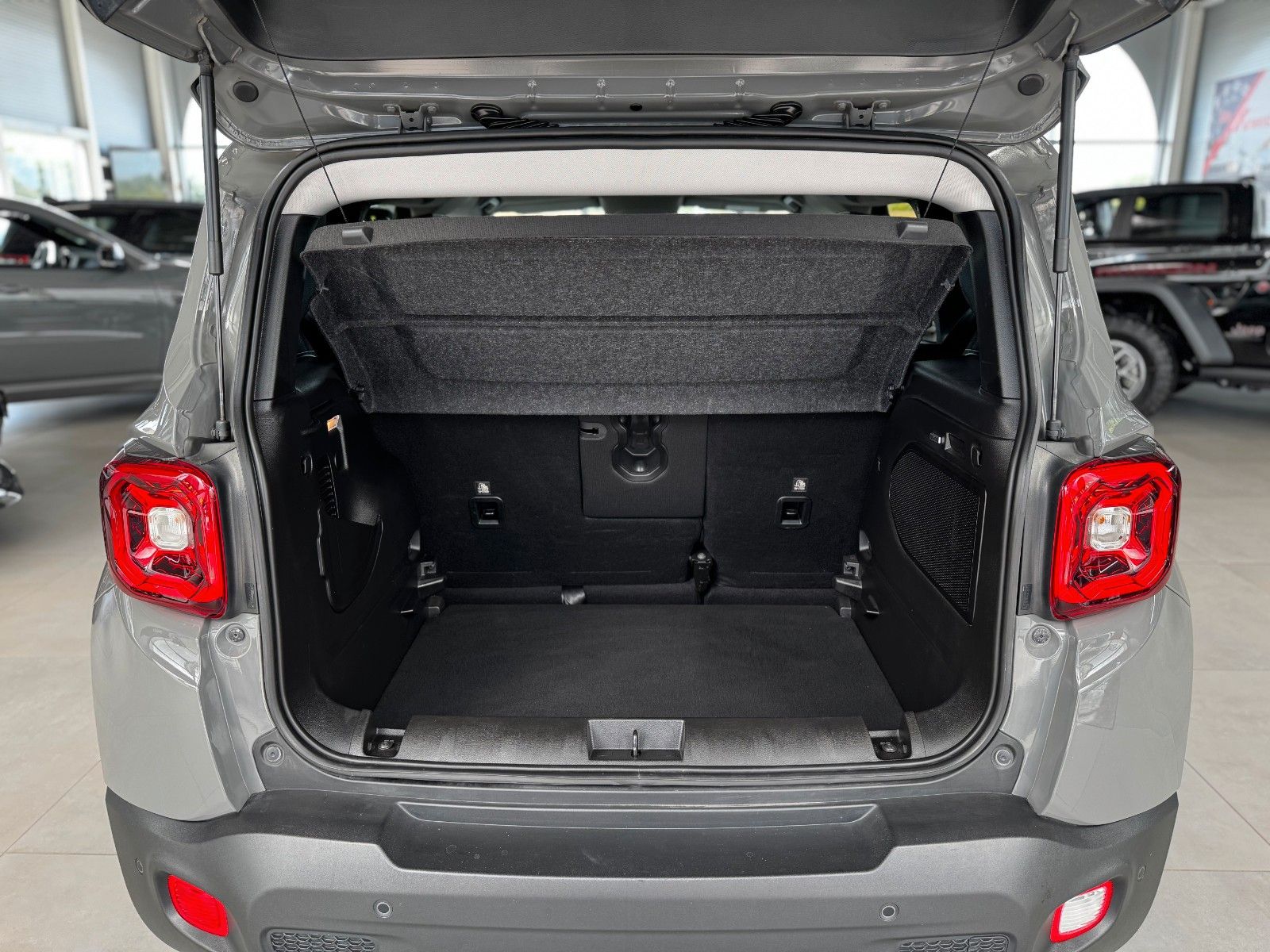 Fahrzeugabbildung Jeep Renegade 1.3 T-GDI Limited FWD "Navi- + Soundp."
