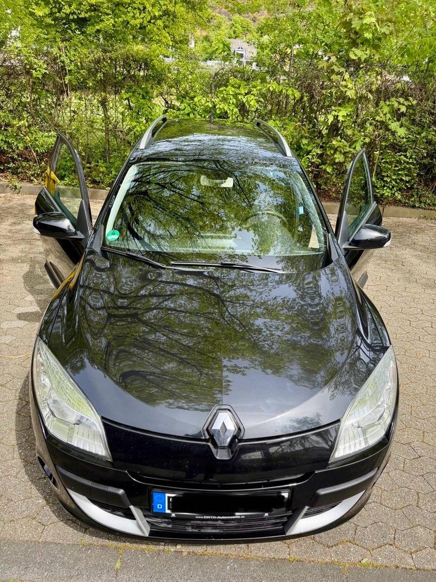 Renault Megane 2011 — photo 5