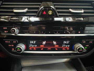 BMW 520 i Touring*1. Hand*Klima*SHZ*Kamera*Navi*AHK*