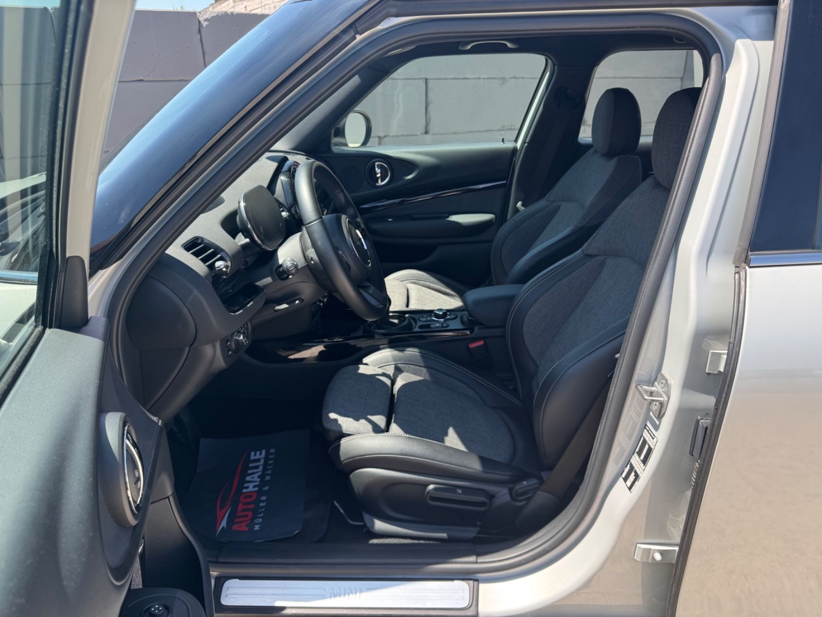 Fahrzeugabbildung MINI Cooper Clubman Classic Trim Klima SHZ PDC CAM