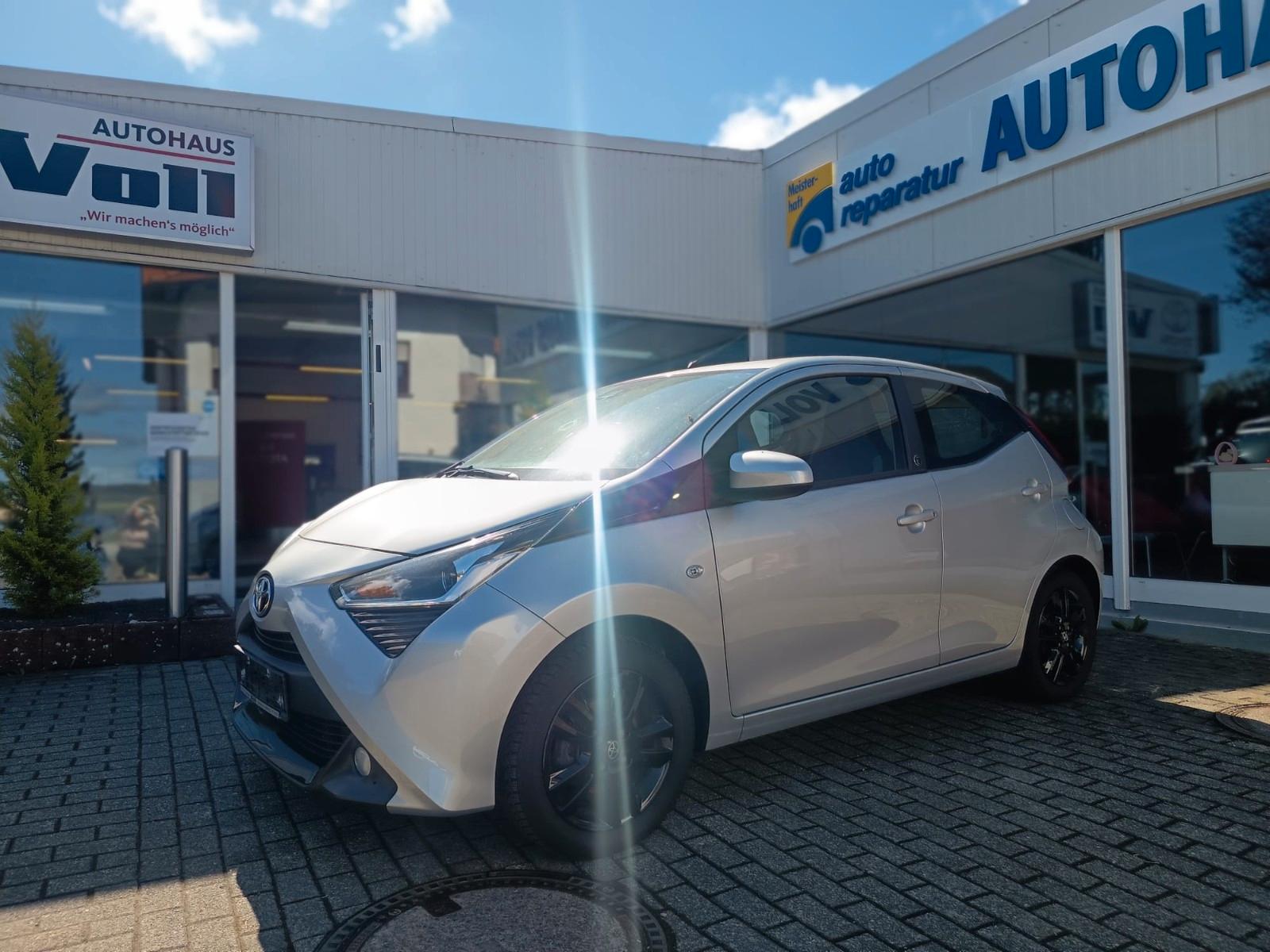 Toyota Aygo AYGO x-play Team D