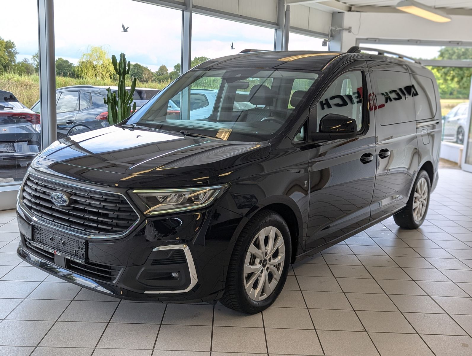 FORD Tourneo Connect L2 Titaniu 7-Sitz Bi-LED Cam AHK - Image 3